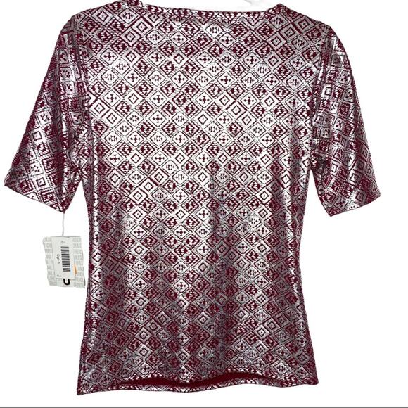 NWT Elegant LuLaRoe Silver Maroon Gigi Shirt Small - Picture 5 of 6